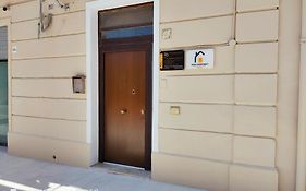 Mawi Apartment - Peaceful Apt. W/ Double Bed - 9Min Walk To Ortigia